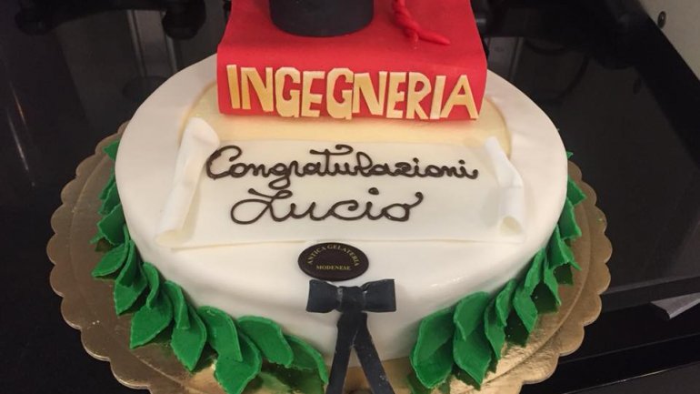 Festeggia con una torta 13